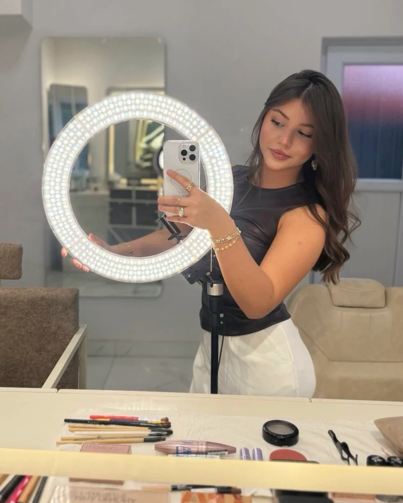 Damla Erturhan — HÜLYA Studio Uzman Makyöz